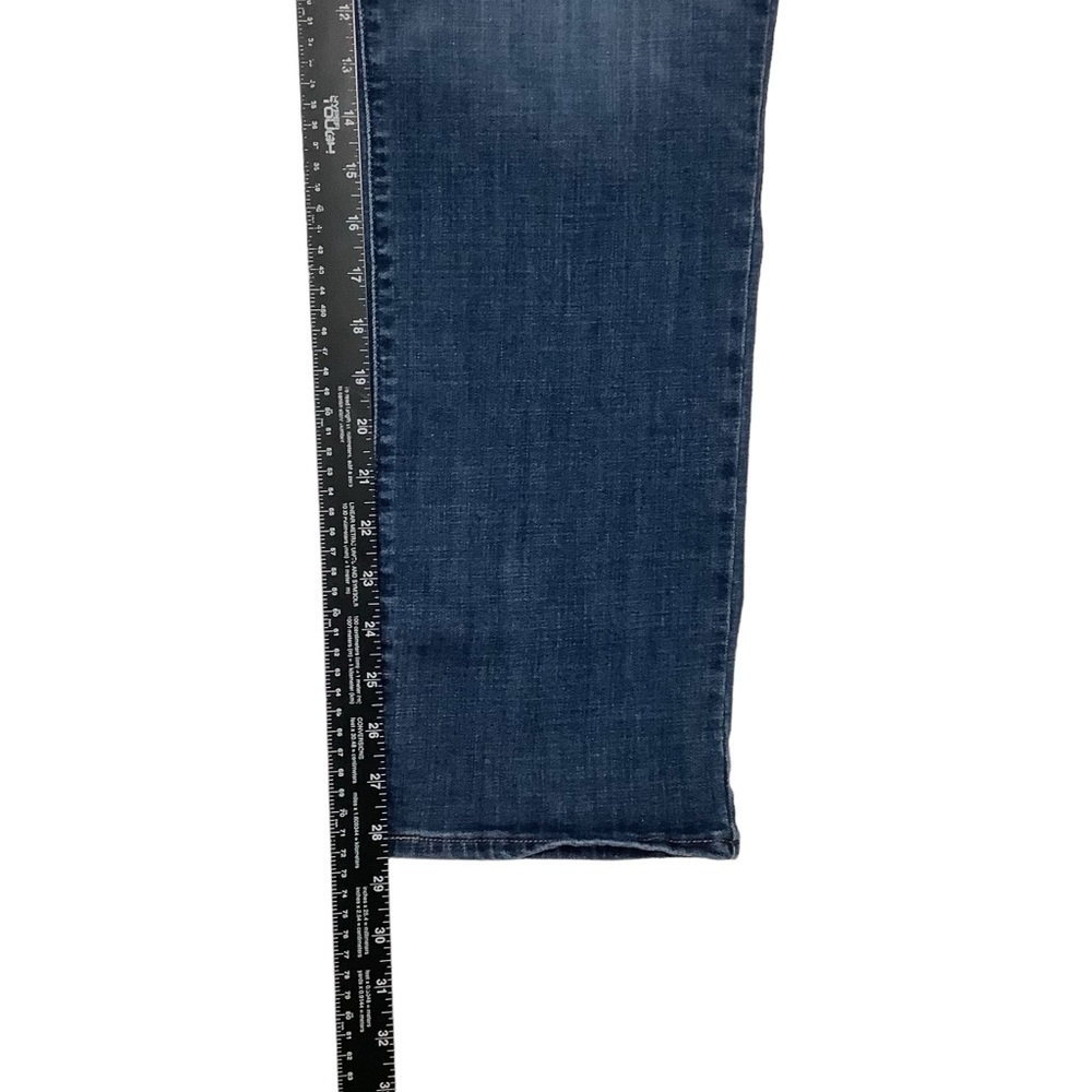 Levi’s Classic Straight Jeans Sz 18 Medium Wash - Picture 6 of 7